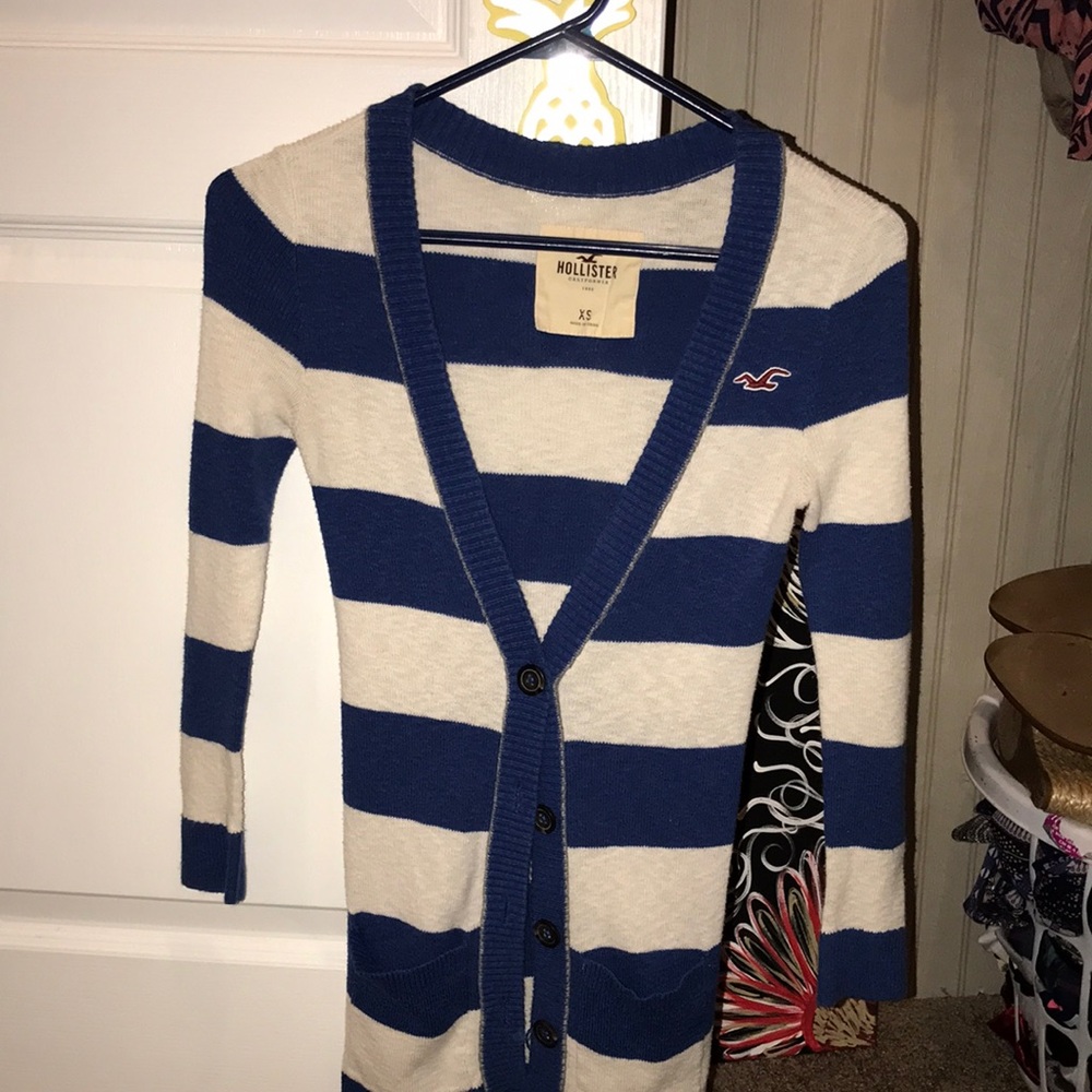 Hollister cardigan